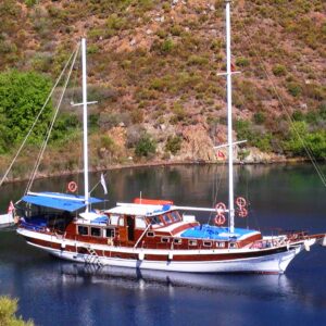 Ministry contribution-Greek Island yacht